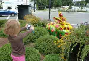 5yoAtWorkCropped The Five-Year-Old zoomed her camera by staying in the same place, but pushing her arms out as far as they would go.