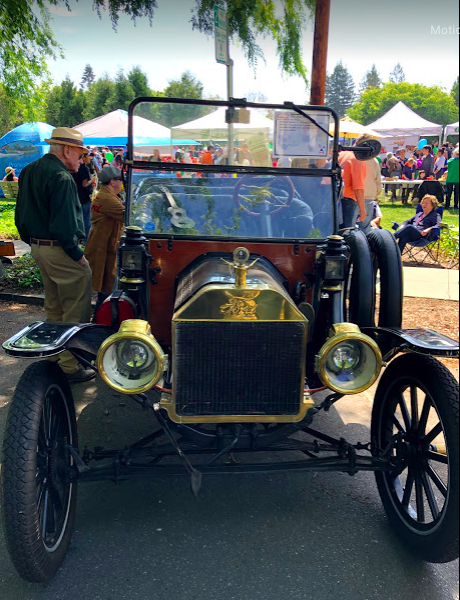 Model T, red, from 1913. 